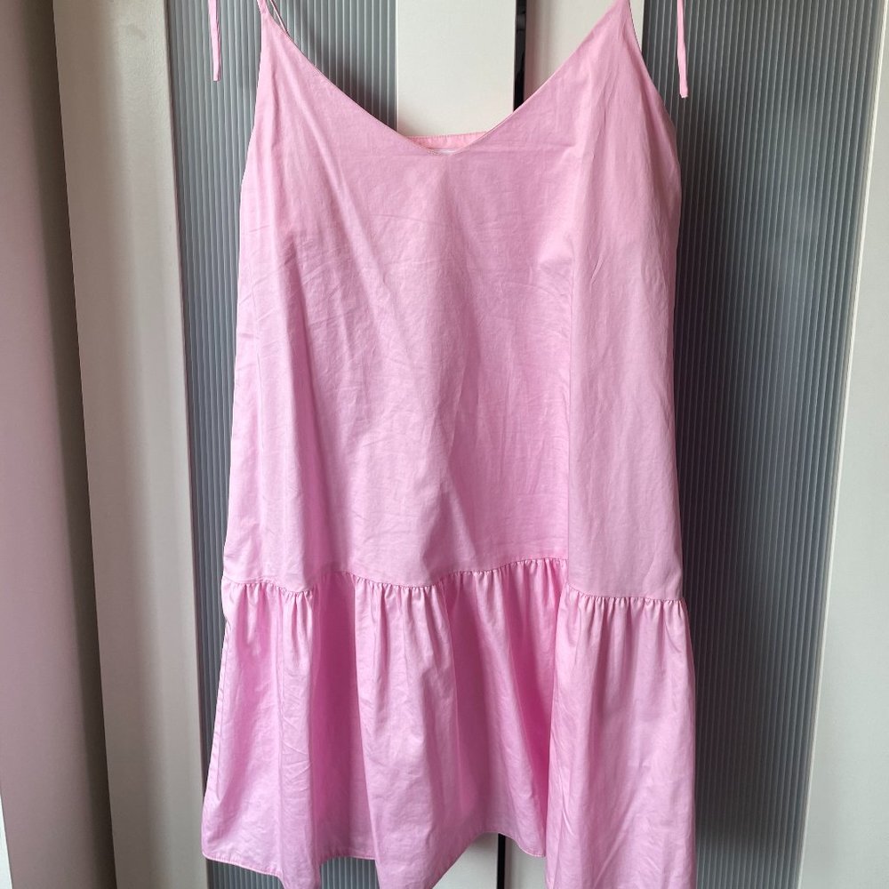 Fun pink mini dress!